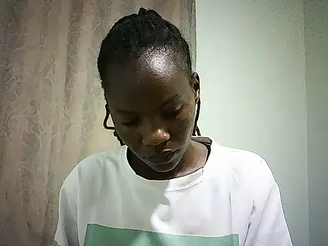 Snapshot of Pierra77 chatting on November 6, 9:10 am Pierra77 online show from November 6, 9:10 am