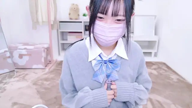 Suzu ch xx online show from December 7, 4:14 pm