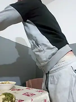 Snapshot of Aian09 chatting on January 30, 9:36 pm Aian09 online show from January 30, 9:36 pm