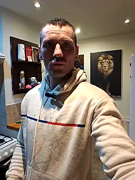 Snapshot of Aian09 chatting on March 4, 9:40 am Aian09 online show from March 4, 9:40 am