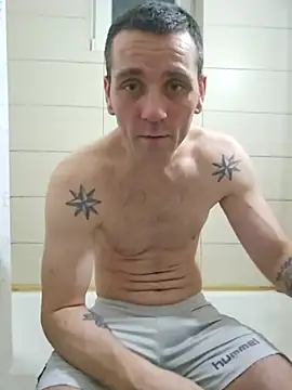 Snapshot of Aian09 chatting on March 12, 12:53 am Aian09 online show from March 12, 12:53 am