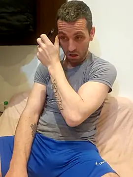 Snapshot of Aian09 chatting on March 16, 3:36 am Aian09 online show from March 16, 3:36 am