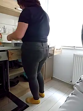 Snapshot of Aian09 chatting on September 29, 11:37 am Aian09 online show from September 29, 11:37 am