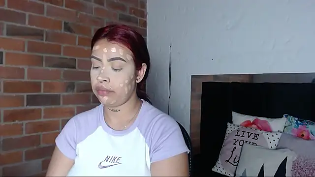 salome  hills1 online show from March 16, 1:17 am