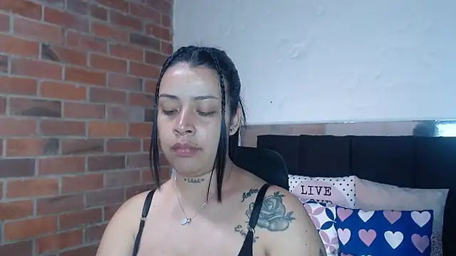 salome  hills1 online show from February 11, 7:19 pm