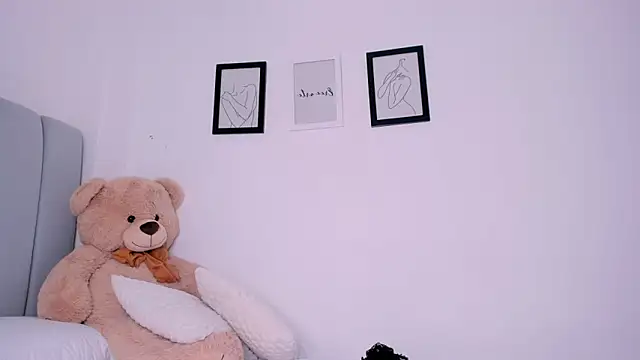 DannaHyde online show from January 28, 11:39 pm