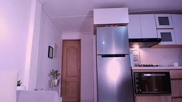 DannaHyde online show from February 11, 8:14 pm