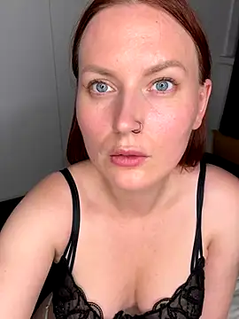 EmmaWarren online show from October 19, 5:02 pm