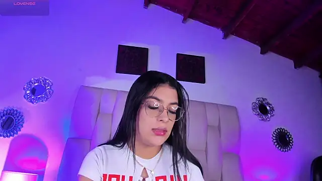 Snapshot of Bianca_zaens2 chatting on January 8, 11:54 am Bianca zaens2 online show from January 8, 11:54 am