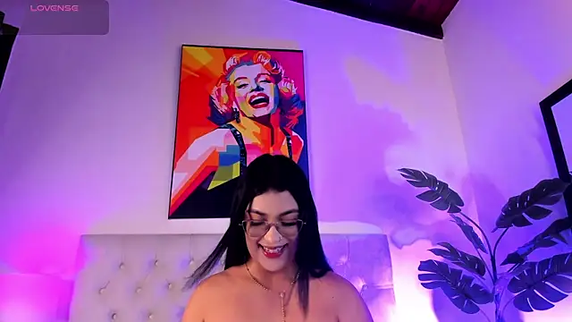 Snapshot of Bianca_zaens2 chatting on February 1, 12:05 pm Bianca zaens2 online show from February 1, 12:05 pm