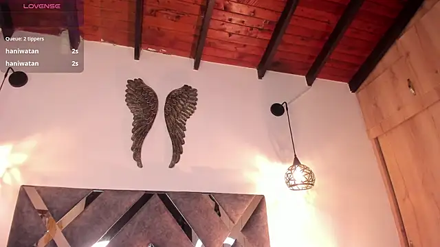 Snapshot of Bianca_zaens2 chatting on February 15, 9:49 am Bianca zaens2 online show from February 15, 9:49 am