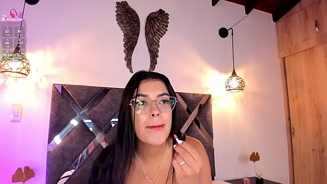 Snapshot of Bianca_zaens2 chatting on September 28, 12:21 pm Bianca zaens2 online show from September 28, 12:21 pm