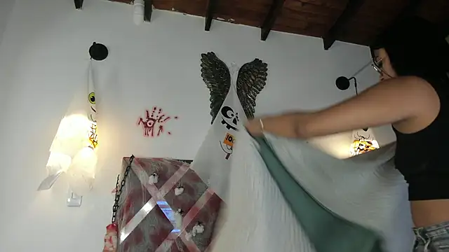 Snapshot of Bianca_zaens2 chatting on October 30, 10:27 am Bianca zaens2 online show from October 30, 10:27 am