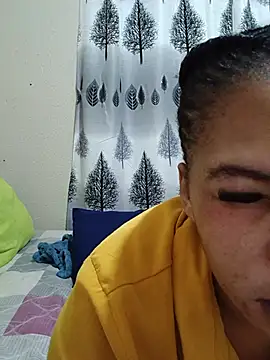 Snapshot of FreakyAngel3X chatting on July 1, 10:42 pm FreakyAngel3X online show from July 1, 10:42 pm