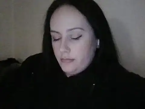 Snapshot of CurvyQueen2023 chatting on February 2, 8:30 pm CurvyQueen2023 online show from February 2, 8:30 pm