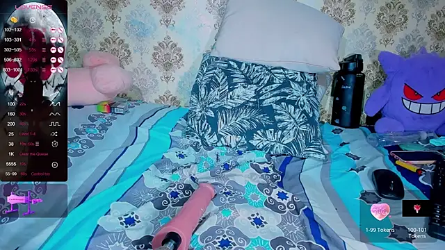 Snapshot of anya_weisz chatting on February 7, 8:22 am anya weisz online show from February 7, 8:22 am