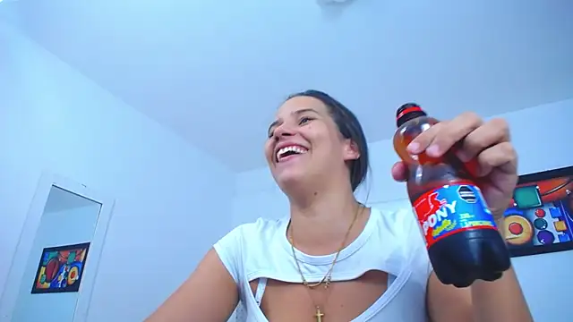Snapshot of Chiqui_milk_ chatting on January 9, 7:29 pm Chiqui milk online show from January 9, 7:29 pm