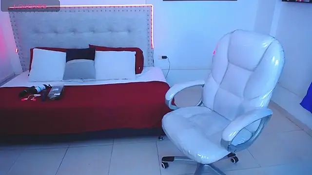Snapshot of Chiqui_milk_ chatting on January 10, 7:32 pm Chiqui milk online show from January 10, 7:32 pm