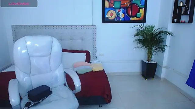 Snapshot of Chiqui_milk_ chatting on January 11, 7:27 pm Chiqui milk online show from January 11, 7:27 pm
