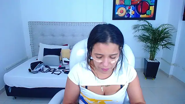 Snapshot of Chiqui_milk_ chatting on January 18, 7:15 pm Chiqui milk online show from January 18, 7:15 pm