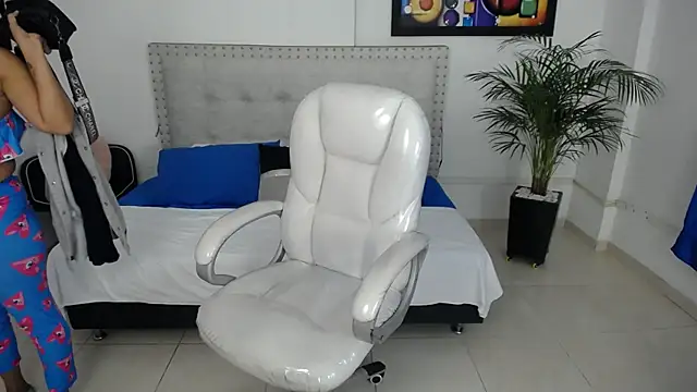 Snapshot of Chiqui_milk_ chatting on January 28, 7:21 pm Chiqui milk online show from January 28, 7:21 pm