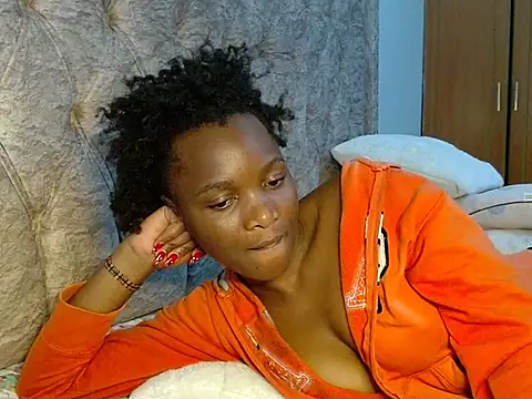 Snapshot of Naughty_Girl17 chatting on November 29, 8:06 am Naughty Girl17 online show from November 29, 8:06 am