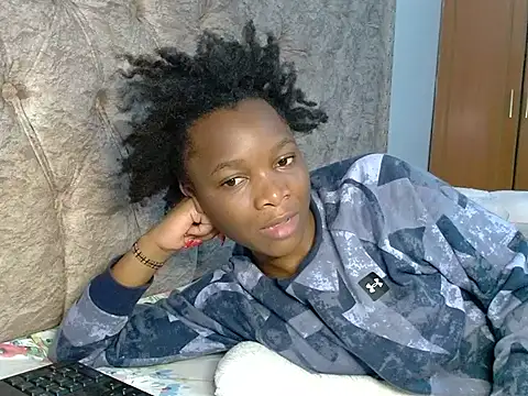 Snapshot of Naughty_Girl17 chatting on December 2, 5:57 am Naughty Girl17 online show from December 2, 5:57 am