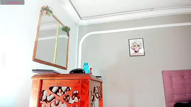 Jimena Grey online show from October 26, 6:58 pm