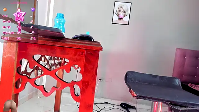 Jimena Grey online show from October 31, 10:38 am