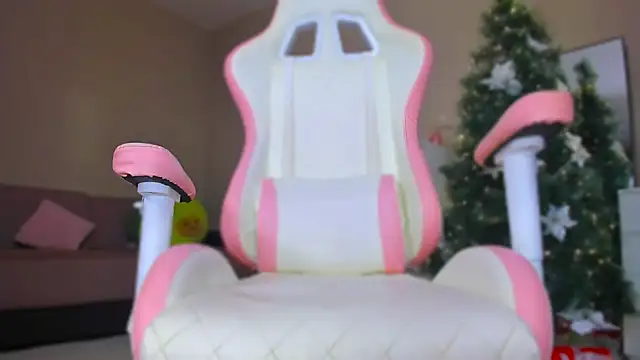 Snapshot of AnnaLunar chatting on January 10, 4:44 am AnnaLunar online show from January 10, 4:44 am