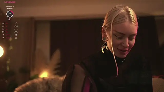 LinaKinky online show from January 1, 5:22 pm