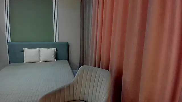Snapshot of Amanda_Goodwin_ chatting on August 2, 3:32 pm Amanda Goodwin online show from August 2, 3:32 pm
