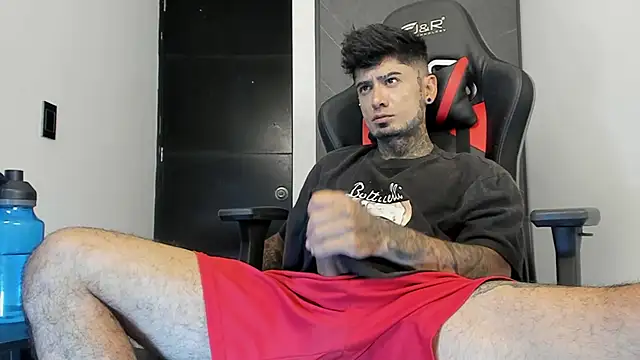 Snapshot of sergiio_mesa27 chatting on December 6, 3:55 pm sergiio mesa27 online show from December 6, 3:55 pm