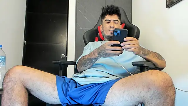 Snapshot of sergiio_mesa27 chatting on January 8, 10:16 pm sergiio mesa27 online show from January 8, 10:16 pm