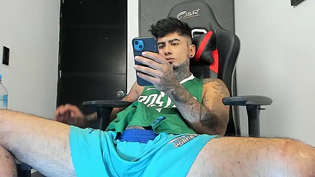 Snapshot of sergiio_mesa27 chatting on January 16, 4:28 pm sergiio mesa27 online show from January 16, 4:28 pm