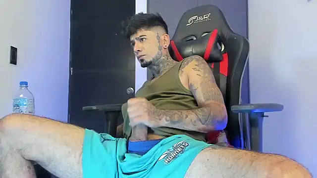 Snapshot of sergiio_mesa27 chatting on January 21, 2:59 pm sergiio mesa27 online show from January 21, 2:59 pm