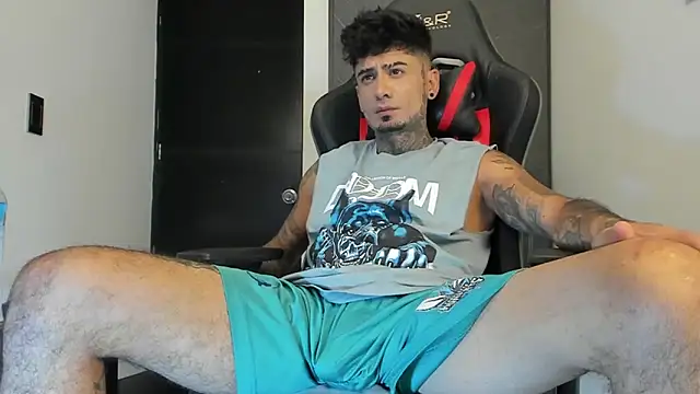 Snapshot of sergiio_mesa27 chatting on February 2, 9:34 pm sergiio mesa27 online show from February 2, 9:34 pm