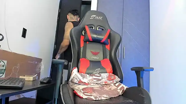 Snapshot of sergiio_mesa27 chatting on February 26, 9:05 pm sergiio mesa27 online show from February 26, 9:05 pm