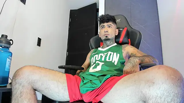 Snapshot of sergiio_mesa27 chatting on March 1, 11:37 pm sergiio mesa27 online show from March 1, 11:37 pm