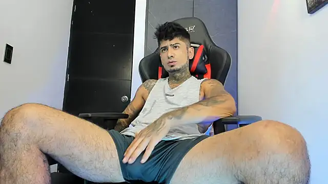 Snapshot of sergiio_mesa27 chatting on March 7, 9:38 pm sergiio mesa27 online show from March 7, 9:38 pm