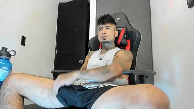 Snapshot of sergiio_mesa27 chatting on March 12, 11:22 pm sergiio mesa27 online show from March 12, 11:22 pm