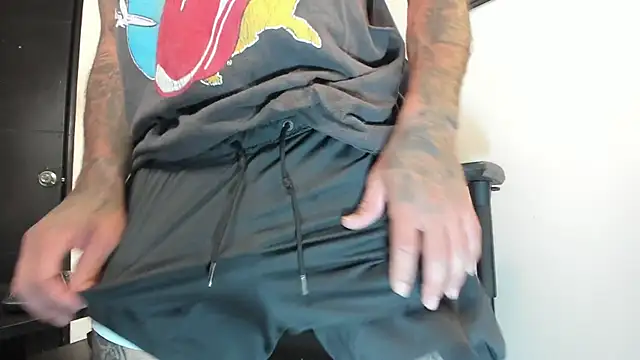 Snapshot of sergiio_mesa27 chatting on October 4, 1:36 am sergiio mesa27 online show from October 4, 1:36 am