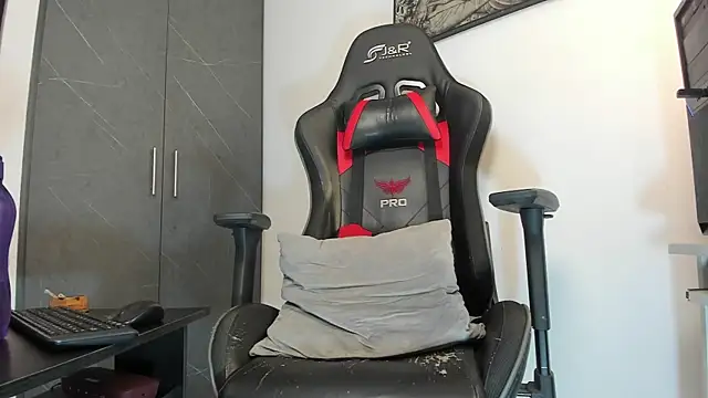 Snapshot of sergiio_mesa27 chatting on October 5, 2:10 am sergiio mesa27 online show from October 5, 2:10 am