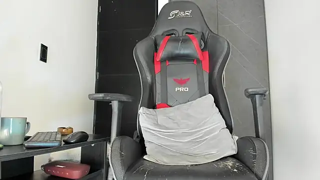 Snapshot of sergiio_mesa27 chatting on November 11, 3:01 pm sergiio mesa27 online show from November 11, 3:01 pm