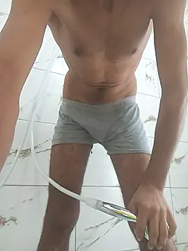 Snapshot of Kurtsikici@xh chatting on October 15, 8:14 am Kurtsikicixh online show from October 15, 8:14 am