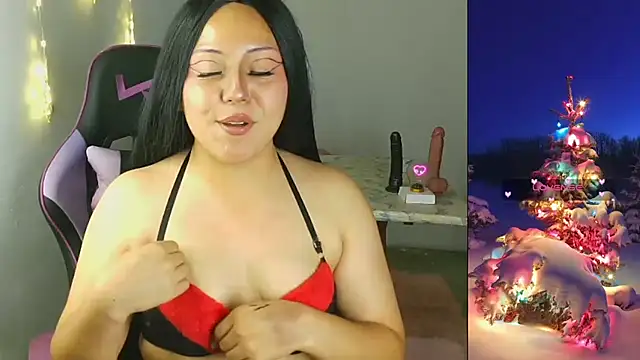 Snapshot of PurpleHaze17 chatting on December 14, 5:46 am PurpleHaze17 online show from December 14, 5:46 am