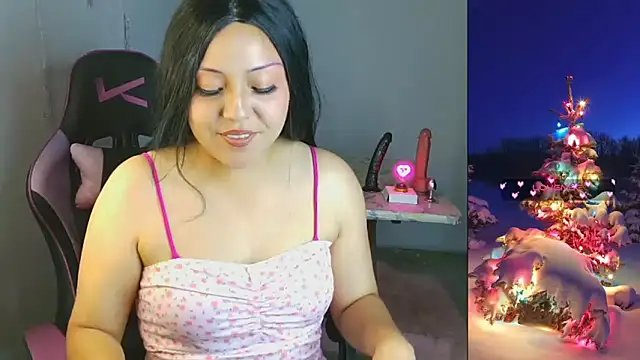 Snapshot of PurpleHaze17 chatting on December 15, 2:27 am PurpleHaze17 online show from December 15, 2:27 am