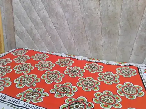 Snapshot of Sexy_Villagegal chatting on December 2, 9:47 am Sexy Villagegal online show from December 2, 9:47 am