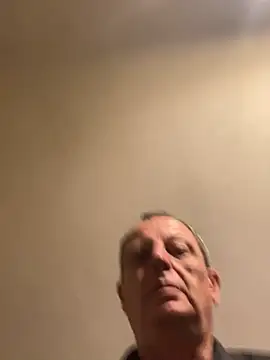 Snapshot of chubbybear2cum chatting on September 20, 3:40 am chubbybear2cum online show from September 20, 3:40 am