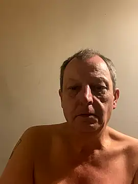 Snapshot of chubbybear2cum chatting on October 2, 7:54 pm chubbybear2cum online show from October 2, 7:54 pm